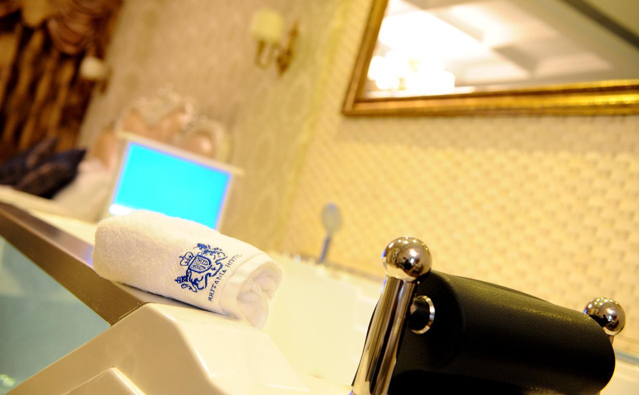Hotel Britania Kamez Bagian luar foto