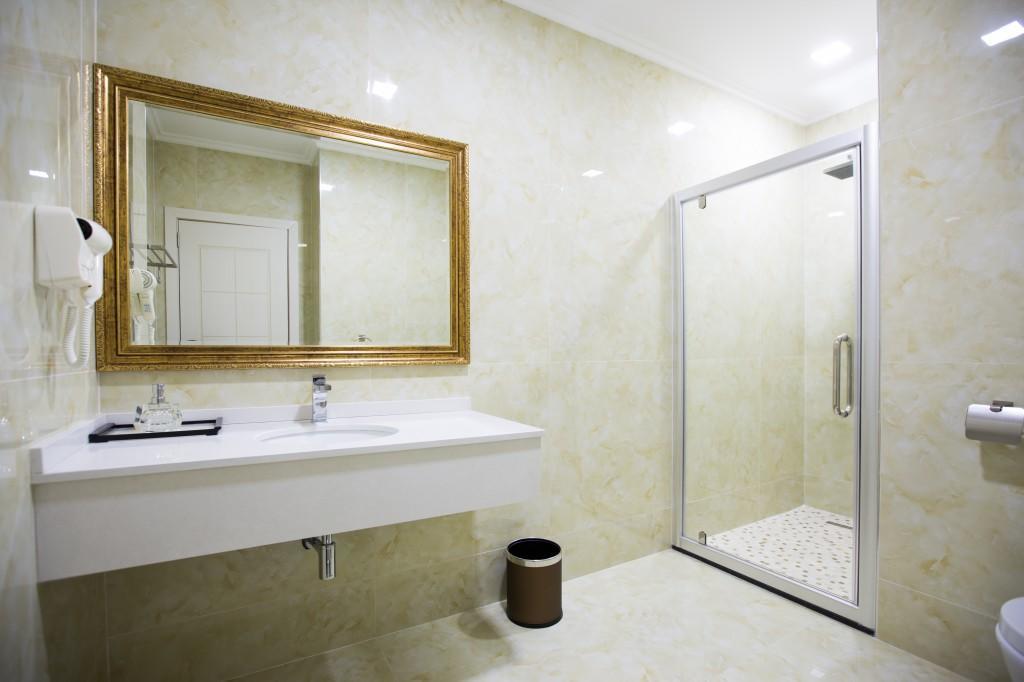Hotel Britania Kamez Bagian luar foto